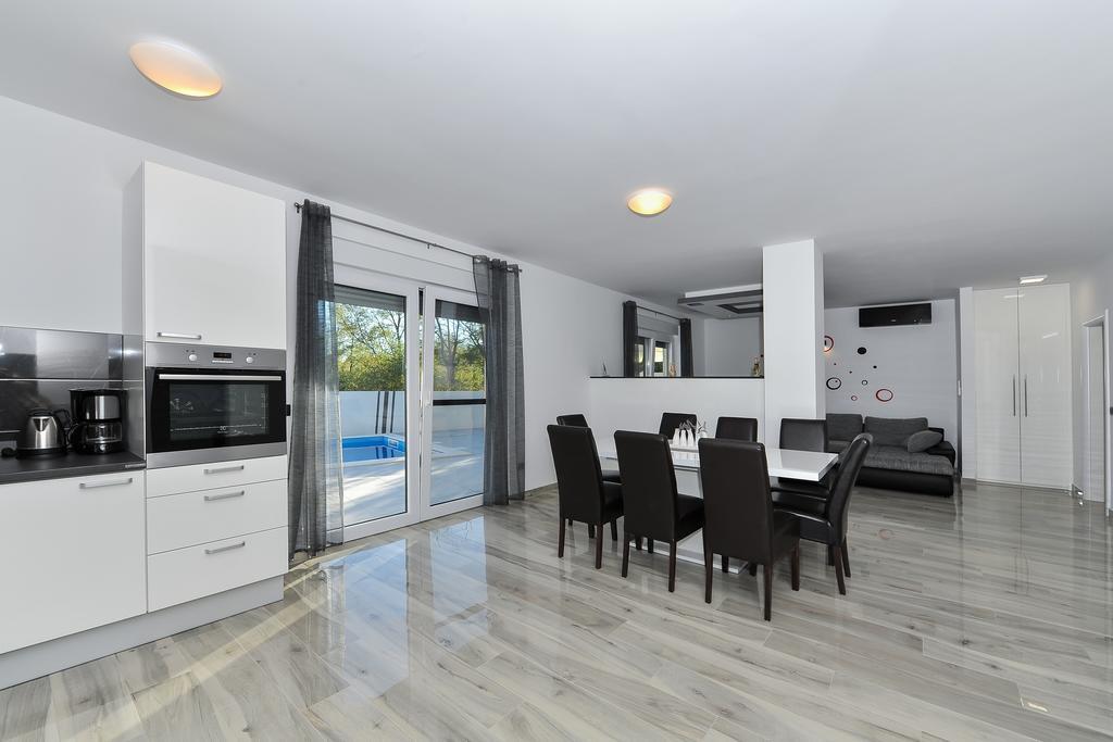 Villa Lily Privlaka  Dış mekan fotoğraf